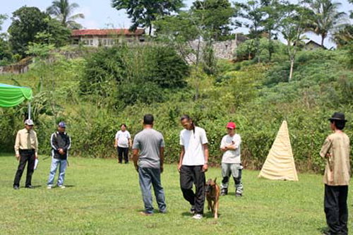 Foto + Liputan Ujian Anjing Karya Guna A.K.U 